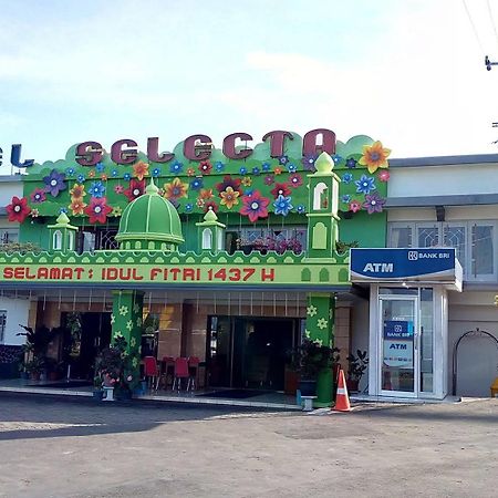 Hotel Selecta バトゥ エクステリア 写真